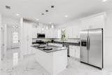 806 Lowry Lane - Photo 10