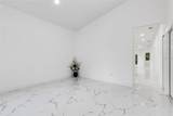 806 Lowry Lane - Photo 4