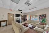 6915 Versailles - Photo 37