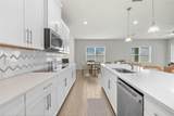 7878 Greenway Avenue - Photo 15