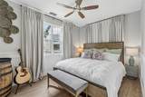 1640 Villa Capri Circle - Photo 32