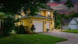 116 Hesperides Street - Photo 33