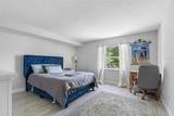 7210 Manhattan Avenue - Photo 15