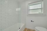 60 Kipling Plaza - Photo 20