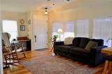 8031 Homestead Avenue - Photo 5