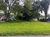6049 Colony Circle - Photo 2