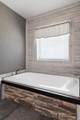 2110 Colonial Avenue - Photo 31