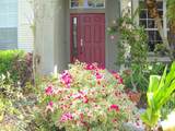 315 Londonderry Drive - Photo 2