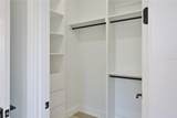 2335 Oak Terrace - Photo 31