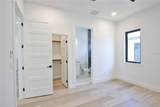 2335 Oak Terrace - Photo 33