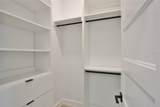 2335 Oak Terrace - Photo 35
