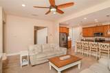 61 Quartz - Photo 26
