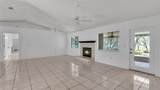 305 Michigan Place - Photo 8