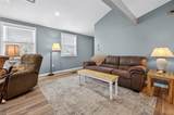 204 Crown Point Drive - Photo 2