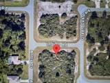 105 Green Oak Drive - Photo 3
