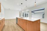 3016 Kensington Avenue - Photo 30