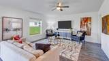 945 Laurel View Way - Photo 13