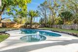 2952 Ashwood Court - Photo 4