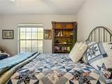 25735 Lake Amelia Way - Photo 33