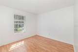 2548 Albion Avenue - Photo 18