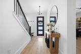 1663 Crowncrest Drive - Photo 3