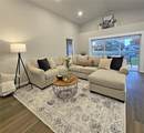 1024 Lakeside Way - Photo 9
