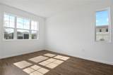 1265 Daisy Hill Avenue - Photo 3