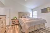1666 Meadow Oak Lane - Photo 16