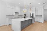 803 Woodlawn Avenue - Photo 11