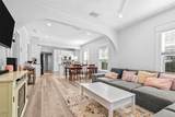 910 Chelsea Street - Photo 2