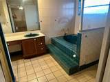 3920 Venetian Way - Photo 15