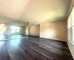 440 Lakeview Drive - Photo 4