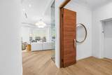 555 5TH Avenue - Photo 5