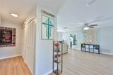 2335 Surrey Lane - Photo 11