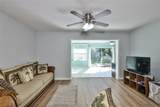 2335 Surrey Lane - Photo 4