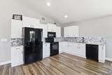 9560 Parkwood Avenue - Photo 14