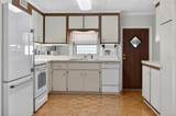 703 Green Circle - Photo 21