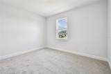 873 Pointe Emerson Boulevard - Photo 27