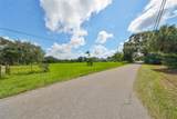 1480 Center Road - Photo 4