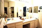 11752 Wayside Willow Court - Photo 15