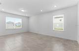 1098 Silverlake Boulevard - Photo 5