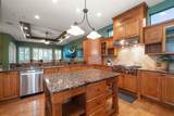 667 Richmond Close - Photo 27