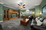 667 Richmond Close - Photo 41