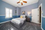 667 Richmond Close - Photo 47
