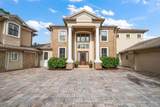 667 Richmond Close - Photo 2