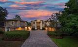 667 Richmond Close - Photo 3