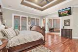2861 Roehampton Close - Photo 37