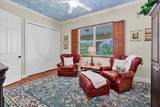 2861 Roehampton Close - Photo 52
