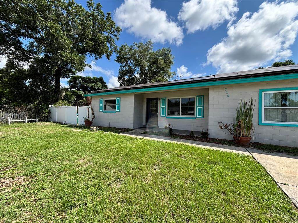 710 East Court - Photo 1