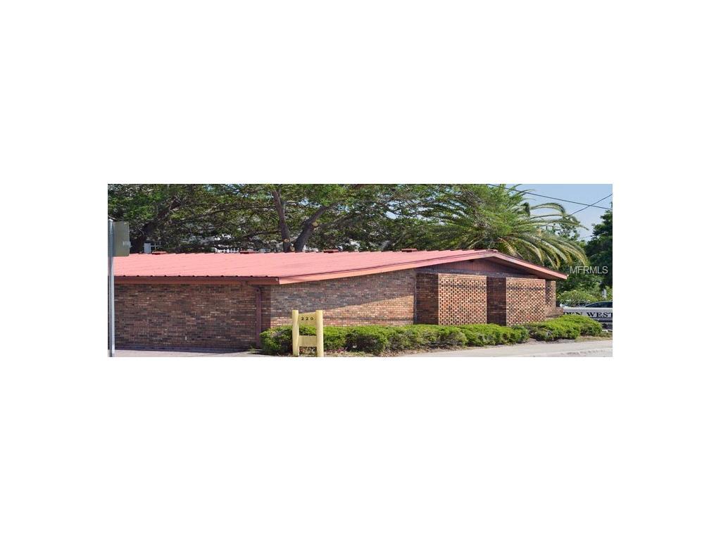 220 Tuttle Avenue - Photo 1